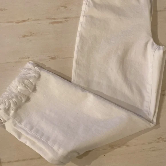 Joe’s Jeans High Rise Frayed Straight Crop - Picture 3 of 6